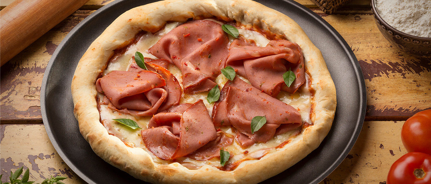 Pizza de Mortadela Bologna com Picles Ceratti